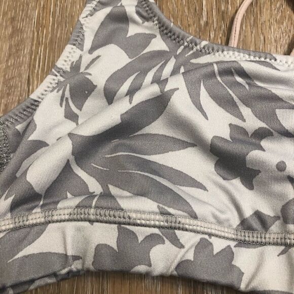 Aerie American Eagle gray floral print sports bra M-teens - Picture 3 of 8